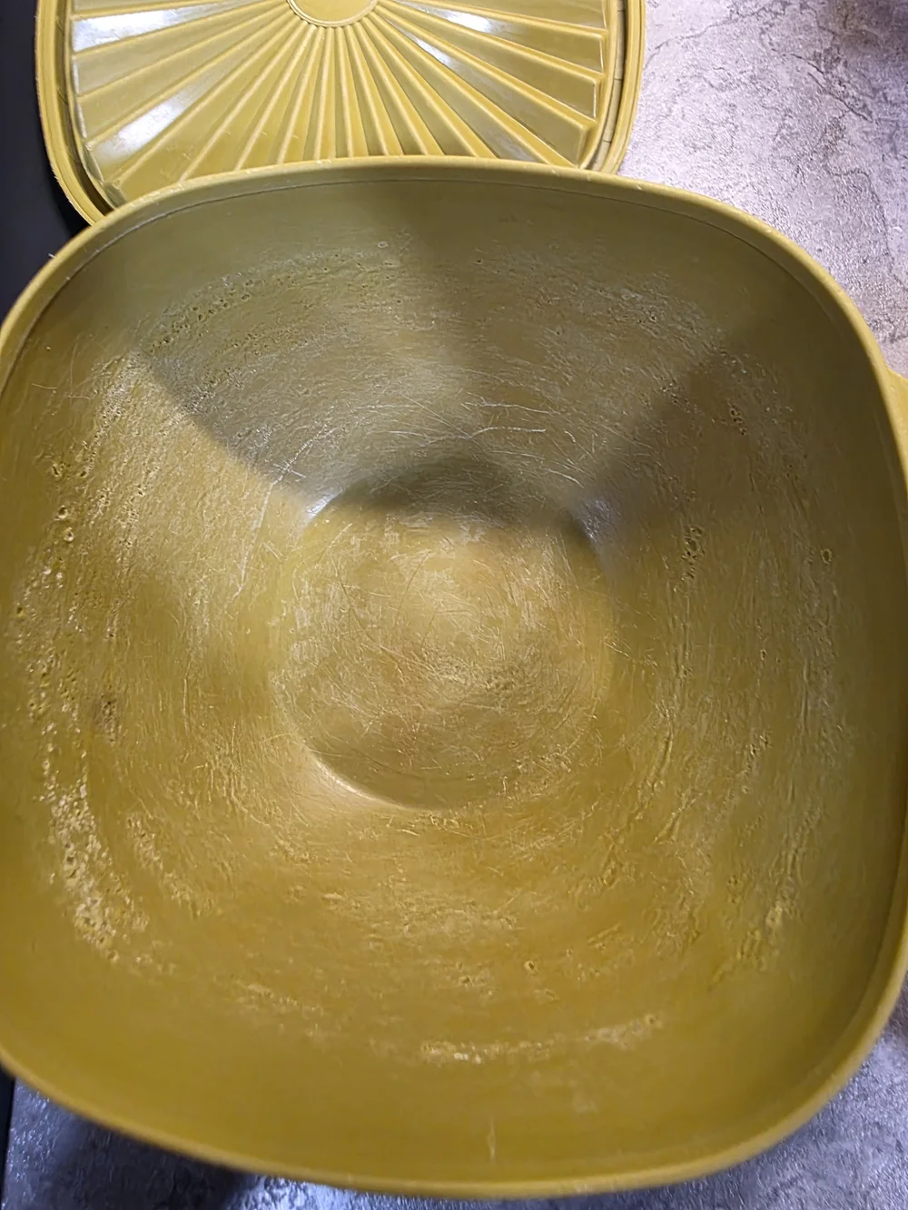 Vintage Tupperware Bowls Missing 1 Lid